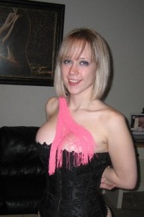 , 23  female escort, penticton